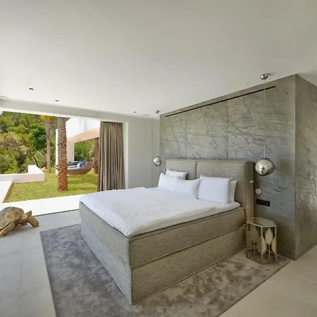 Exclusive On White Isle Villa