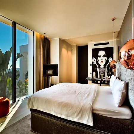 Exclusive On White Isle Villa